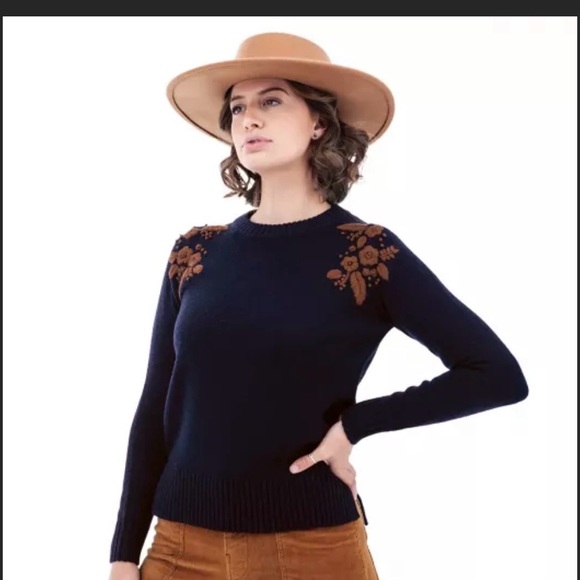 Aventura Women's Lindley Embroidered Sweater- Merino wool blend - Size Small - Picture 2 of 6